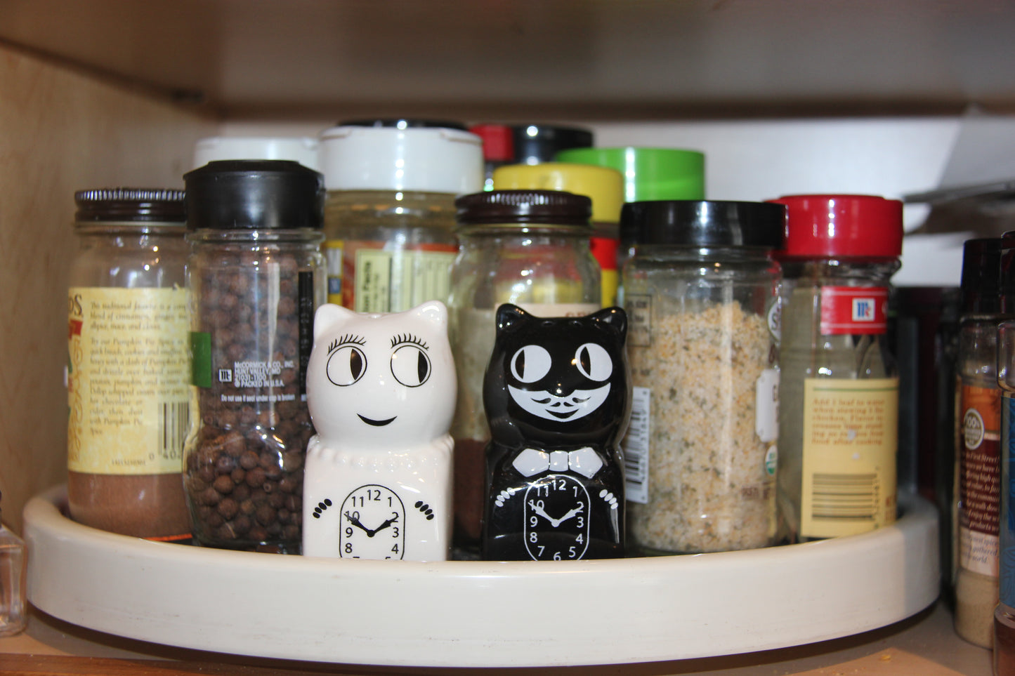 NEW: Kit-Cat Handpainted Salt & Pepper Shakers