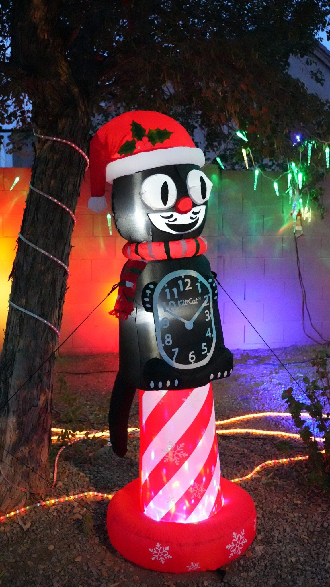 6-Foot Inflatable Kit-Cat Klock: with animated tail and rotating lights