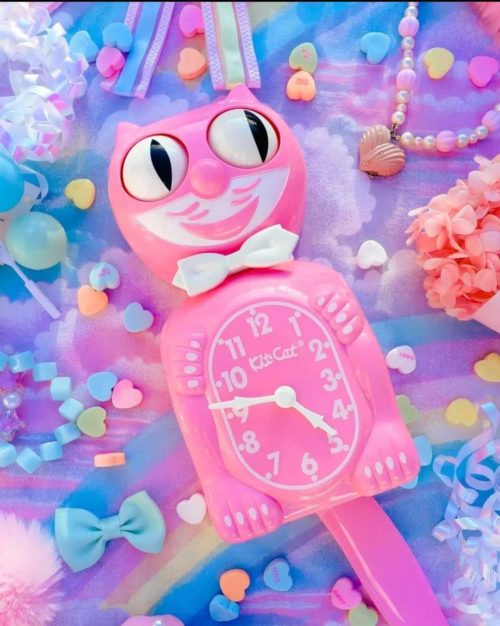 pink cat clock
